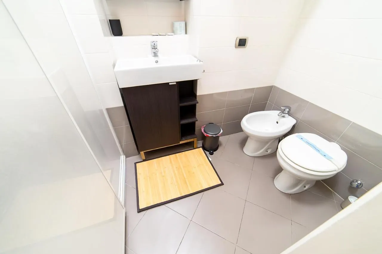 Hbhall Sempione Apartment ミラノ 0*,  イタリア